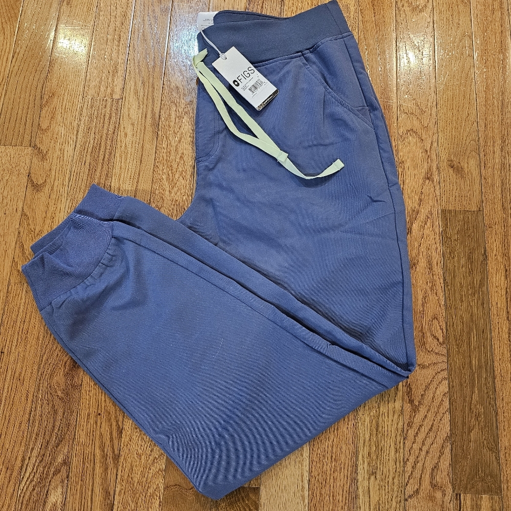 NWT Figs space navy Large high waisted joggers